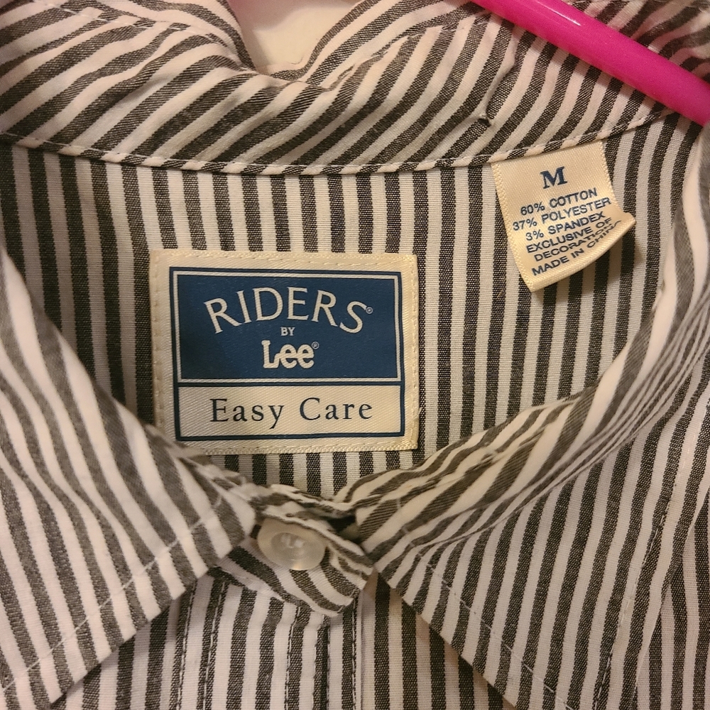 Collared Button Down Shirt - Picture 3 of 3